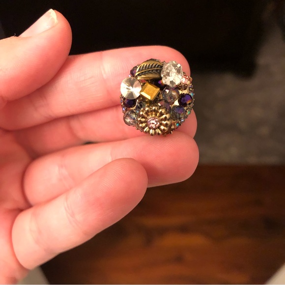 Gold gem rhinestone statement earrings - Picture 5 of 8